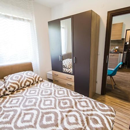 Apartmani Mabele باغ المظهر الخارجي الصورة