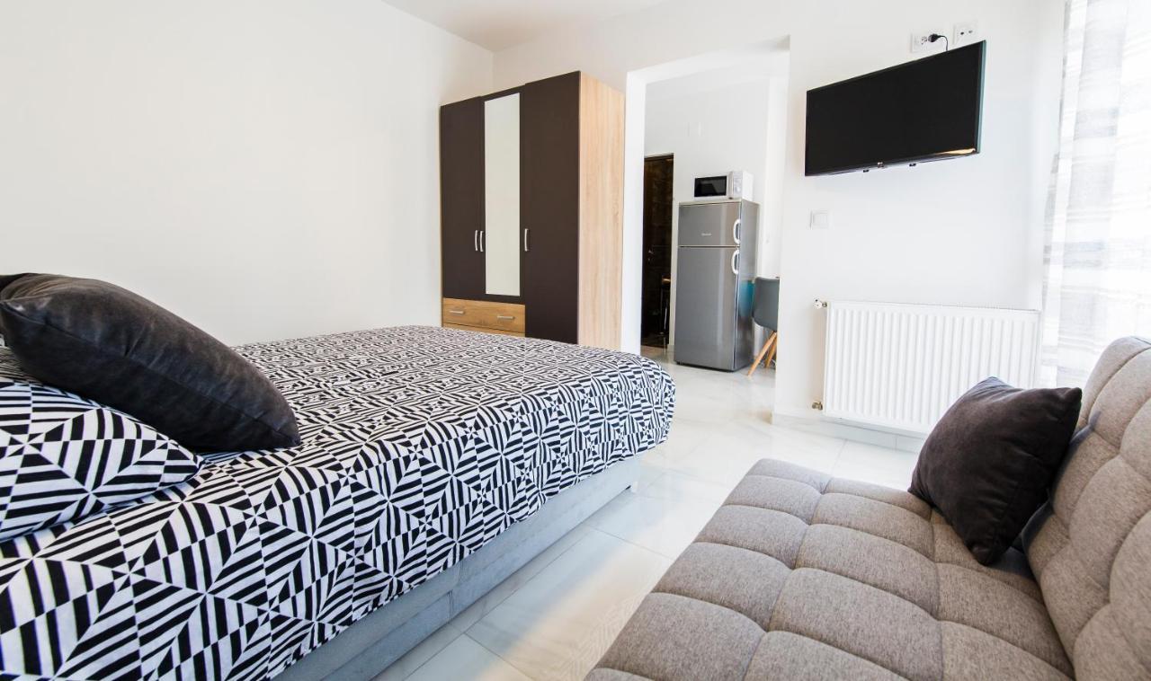 Apartmani Mabele باغ المظهر الخارجي الصورة