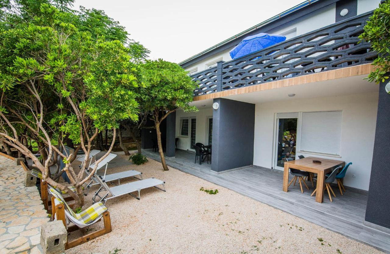 Apartmani Mabele باغ المظهر الخارجي الصورة