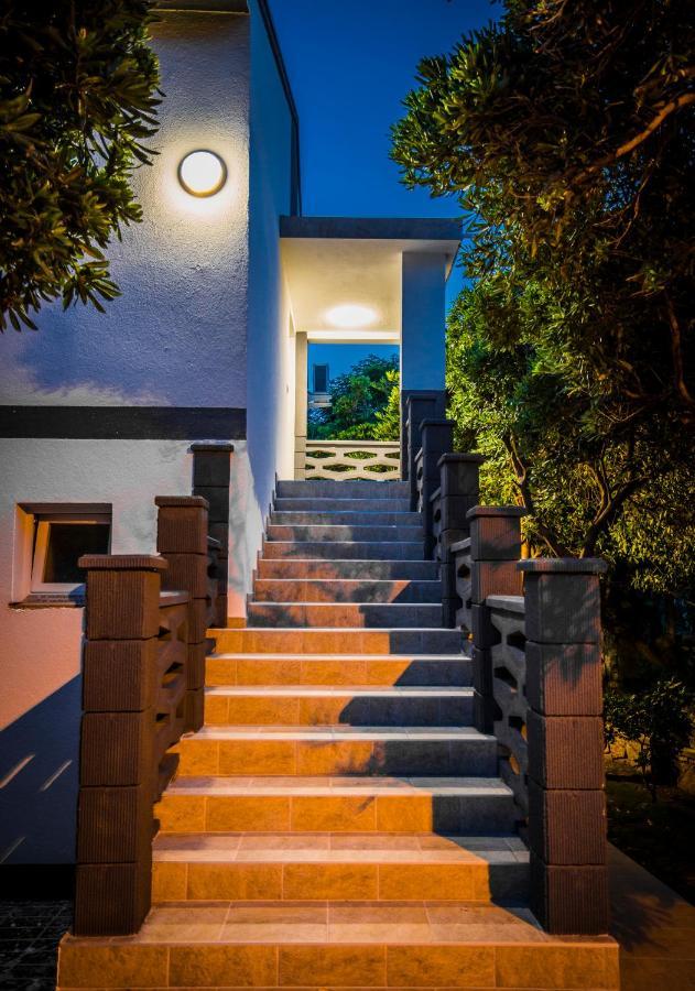 Apartmani Mabele باغ المظهر الخارجي الصورة