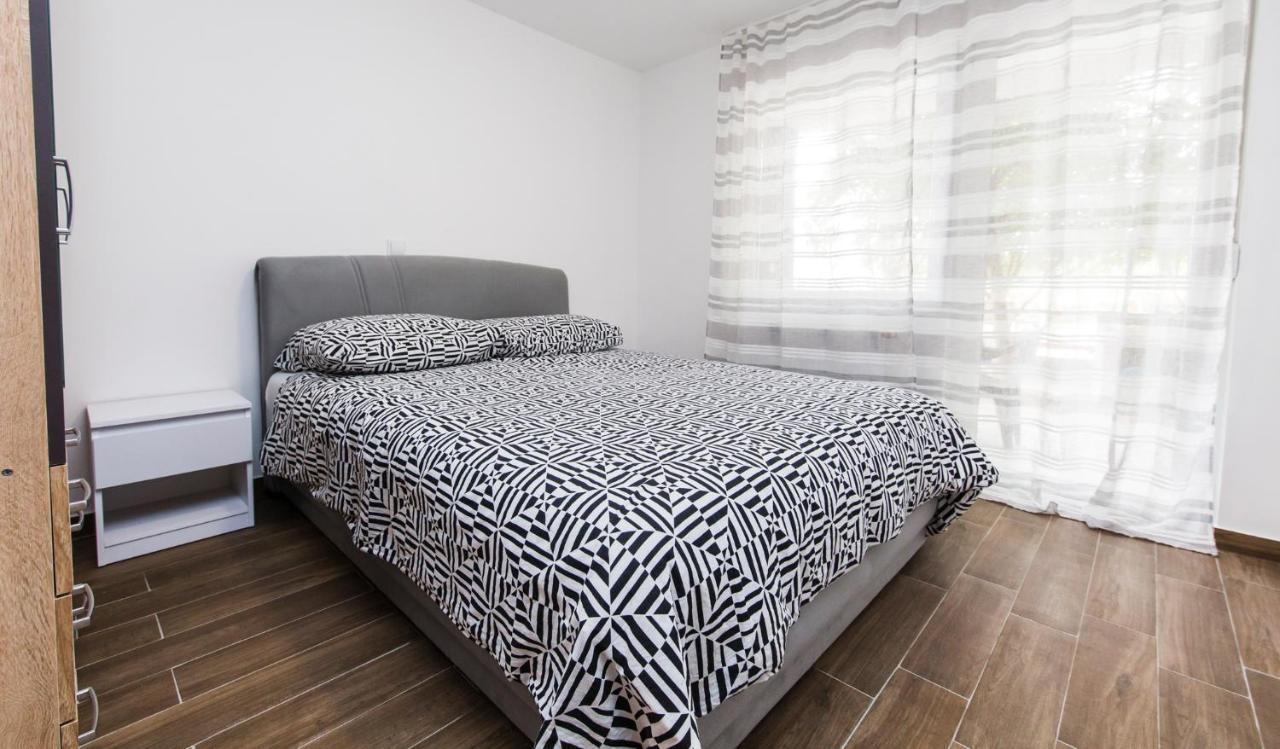 Apartmani Mabele باغ المظهر الخارجي الصورة