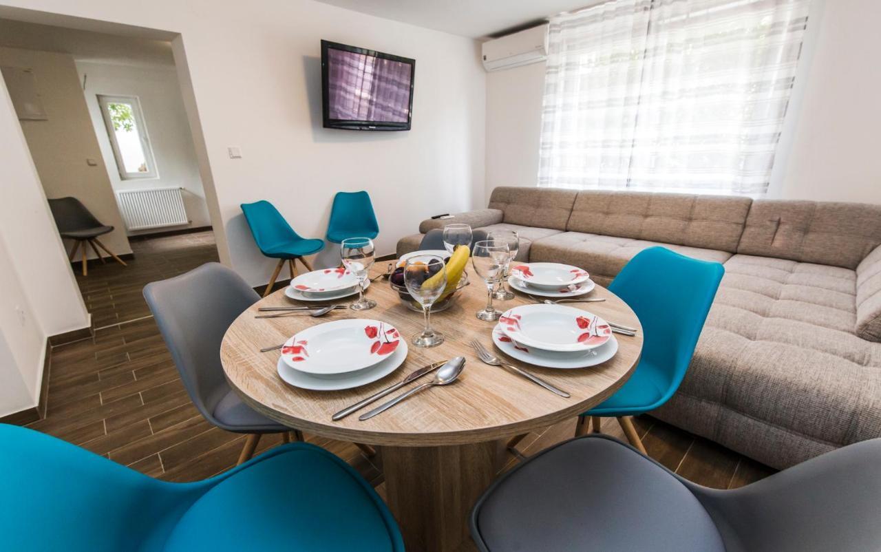 Apartmani Mabele باغ المظهر الخارجي الصورة
