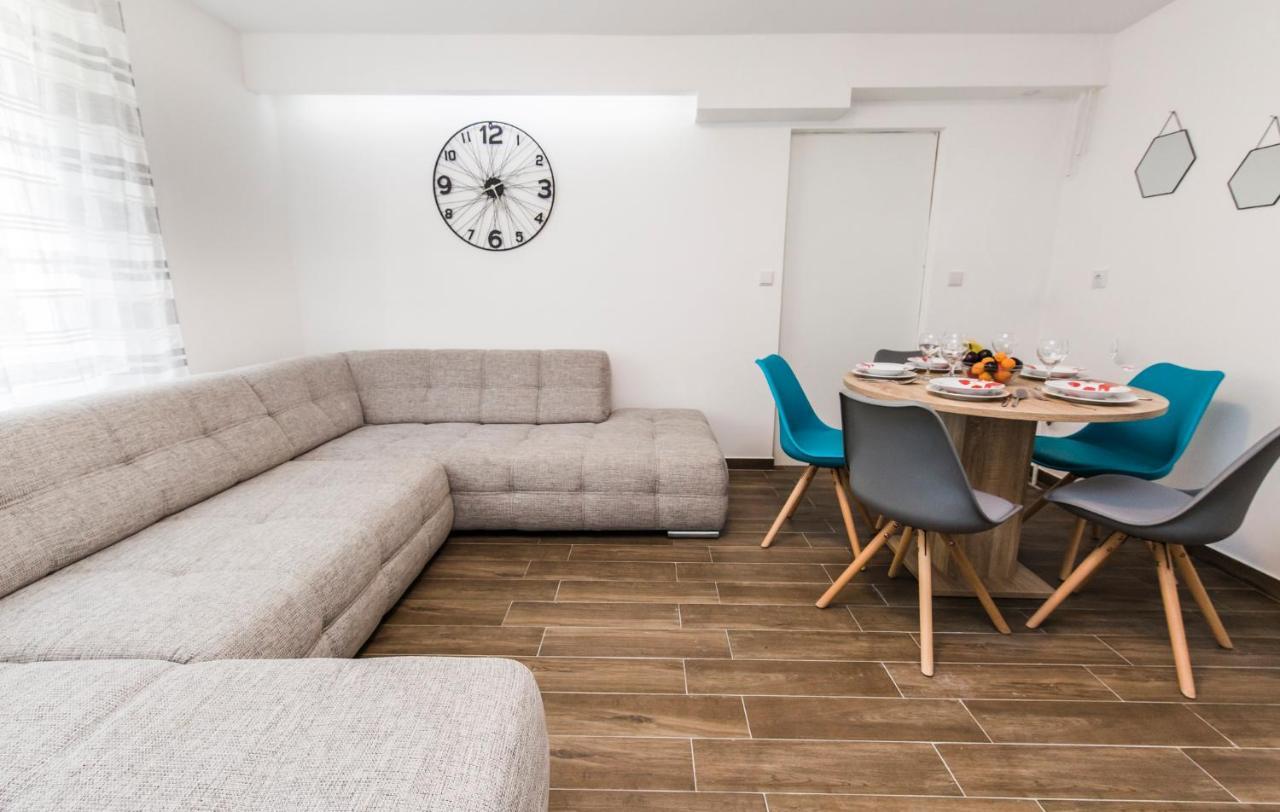 Apartmani Mabele باغ المظهر الخارجي الصورة