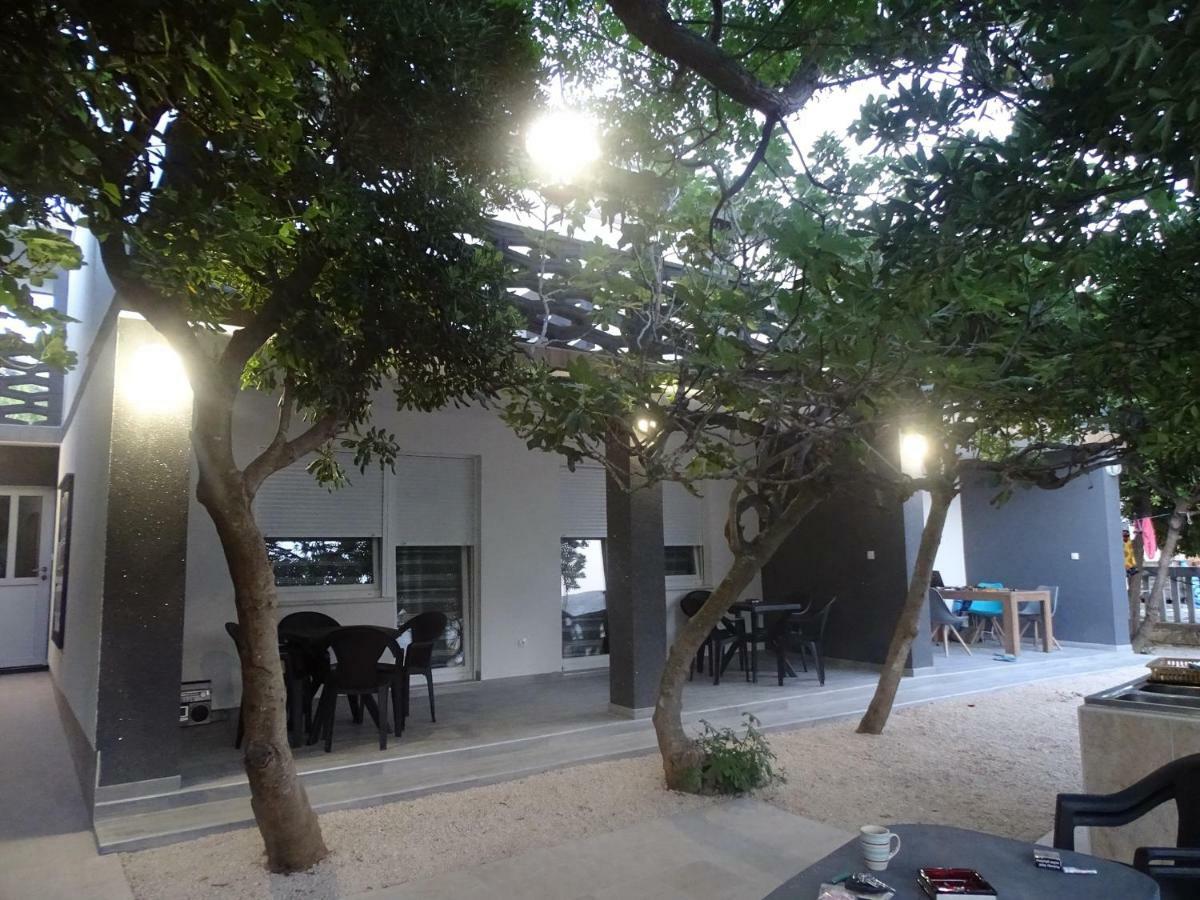 Apartmani Mabele باغ المظهر الخارجي الصورة