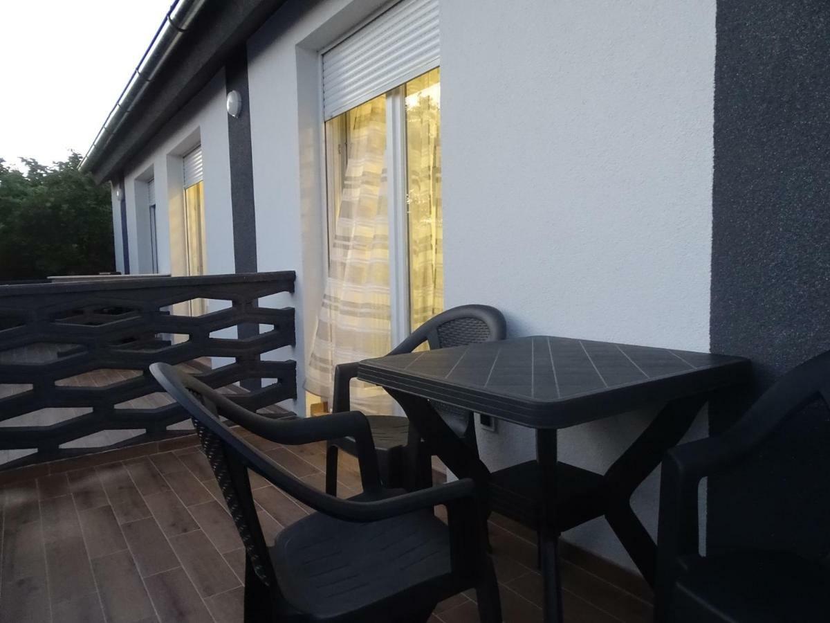 Apartmani Mabele باغ المظهر الخارجي الصورة