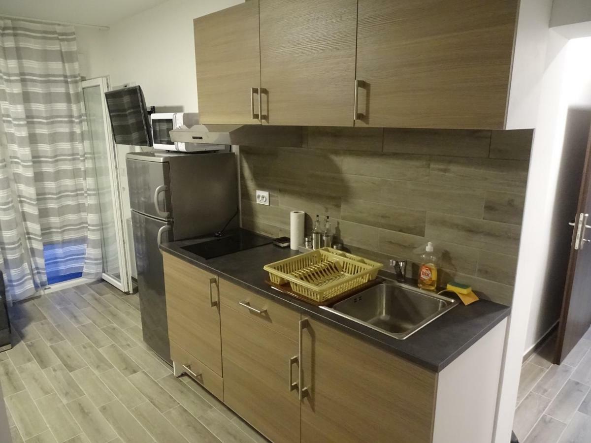 Apartmani Mabele باغ المظهر الخارجي الصورة